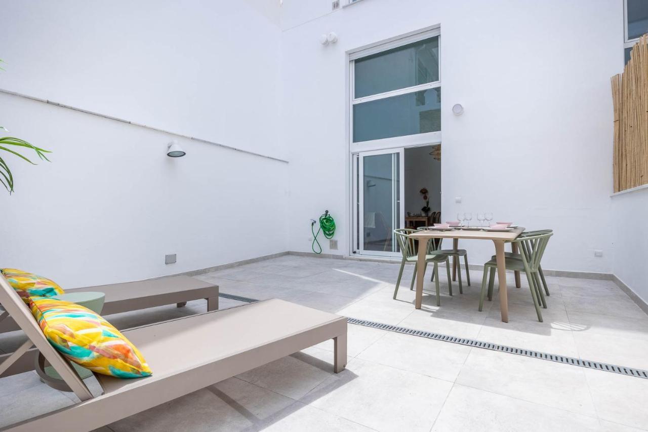 Pop Art Historia De Conde Negro Con Patio Privado Apartment Севиля Екстериор снимка